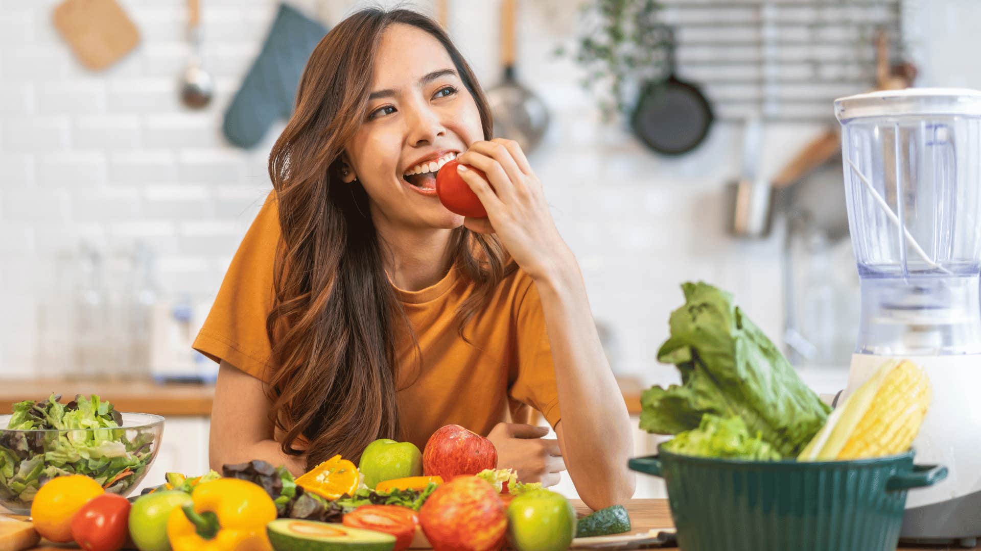 woman eating healthy 