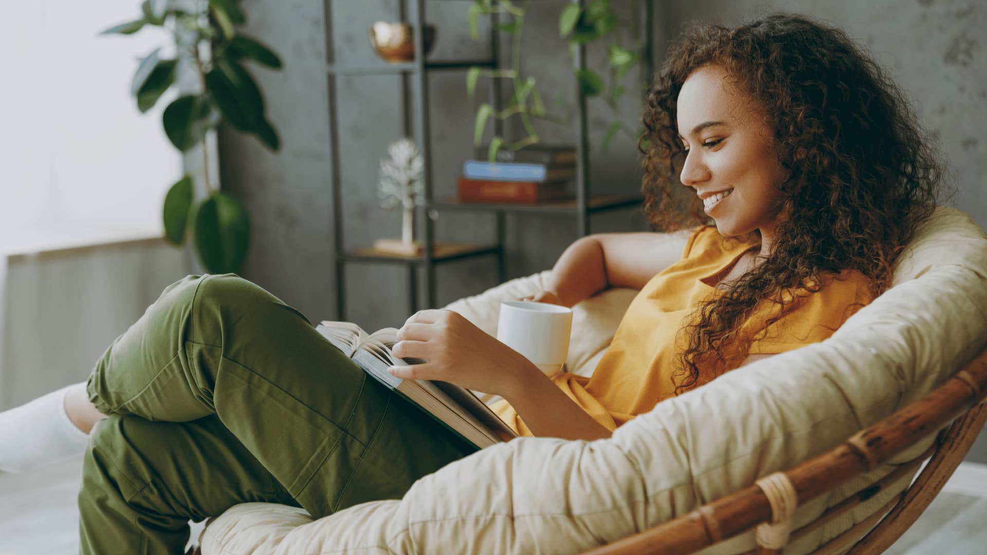 woman reading 