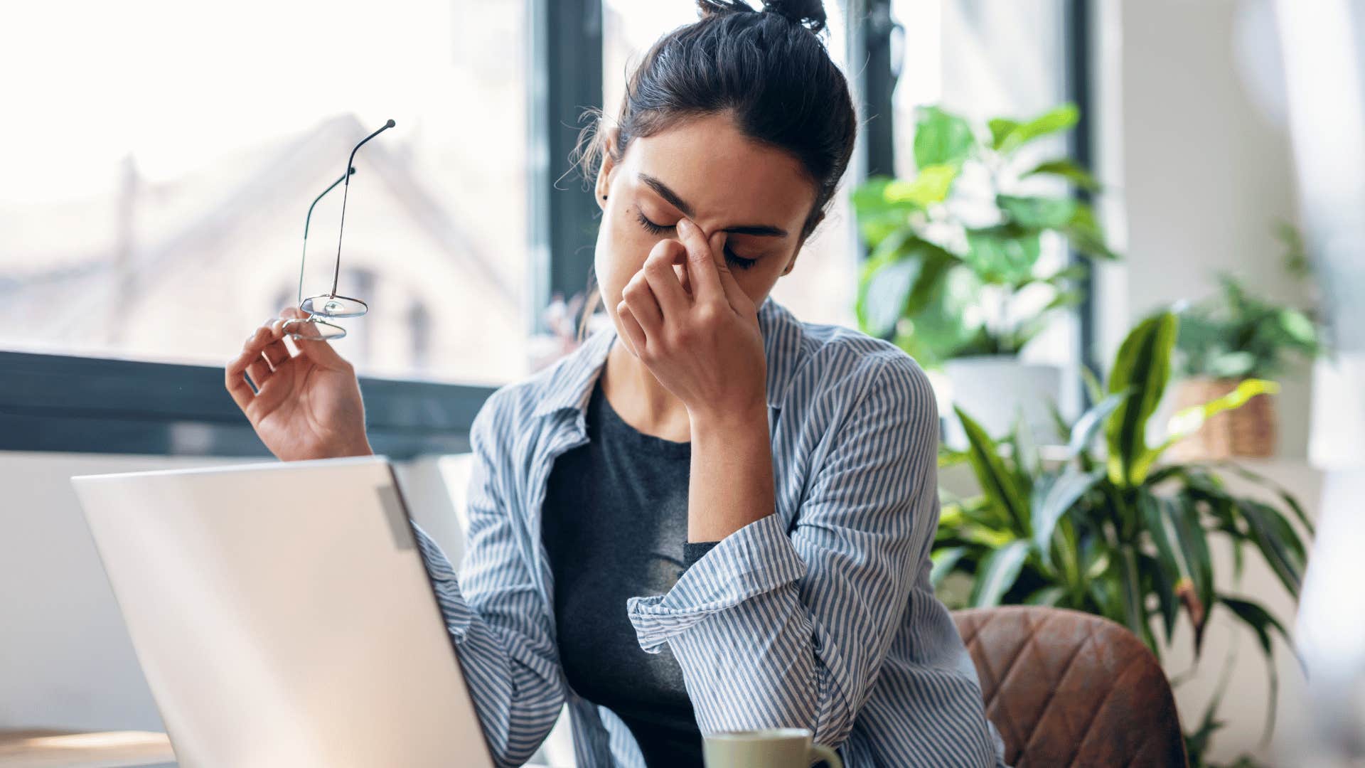 stressed woman on the computer