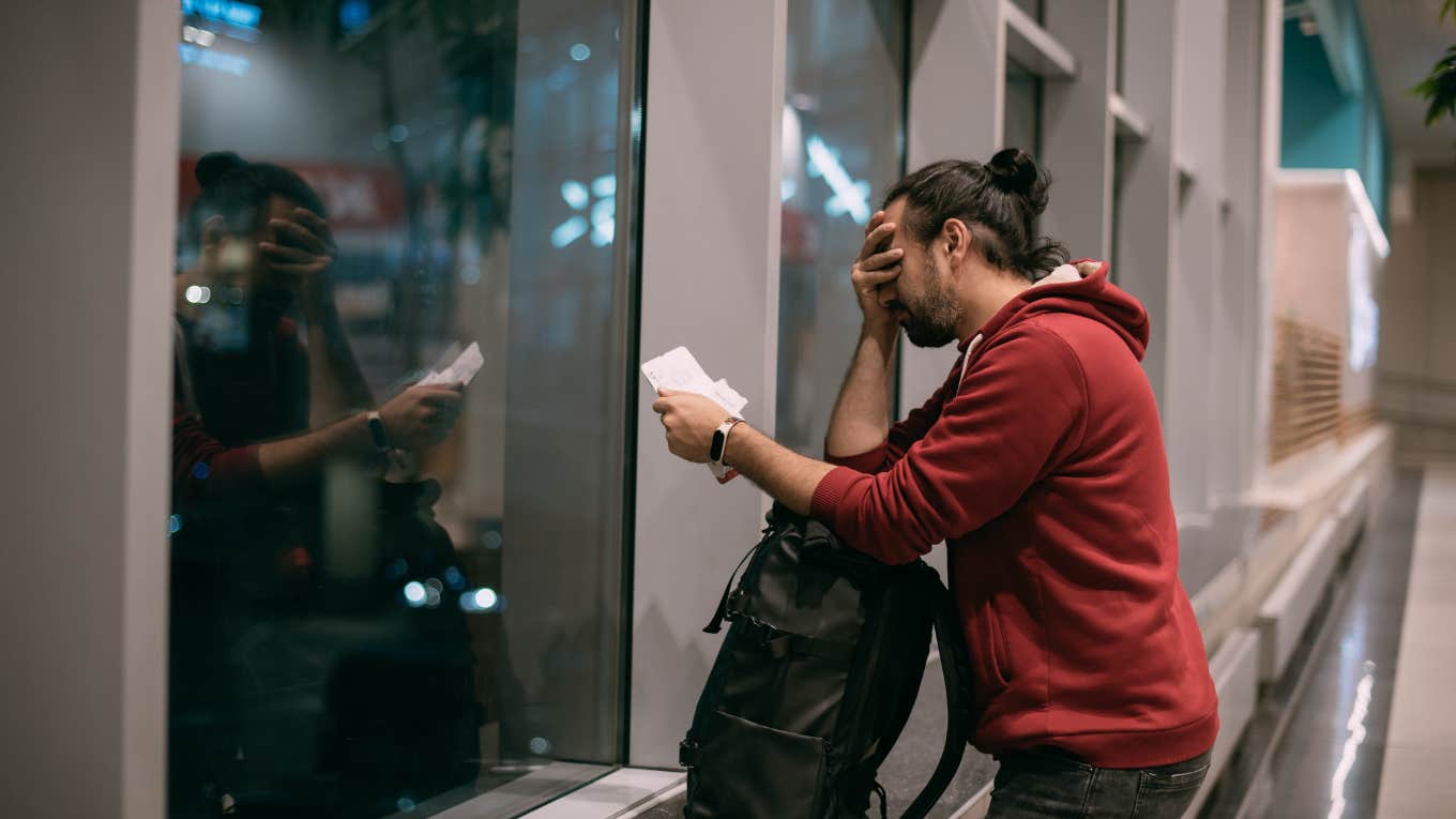 upset passenger kicked off airline flight