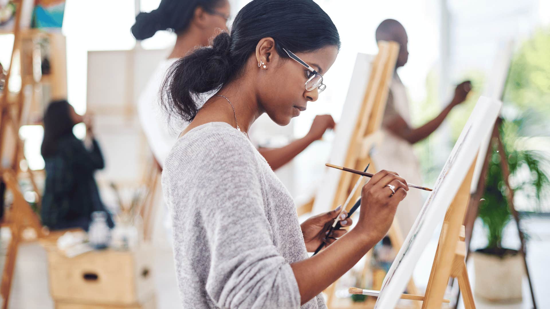 woman painting class