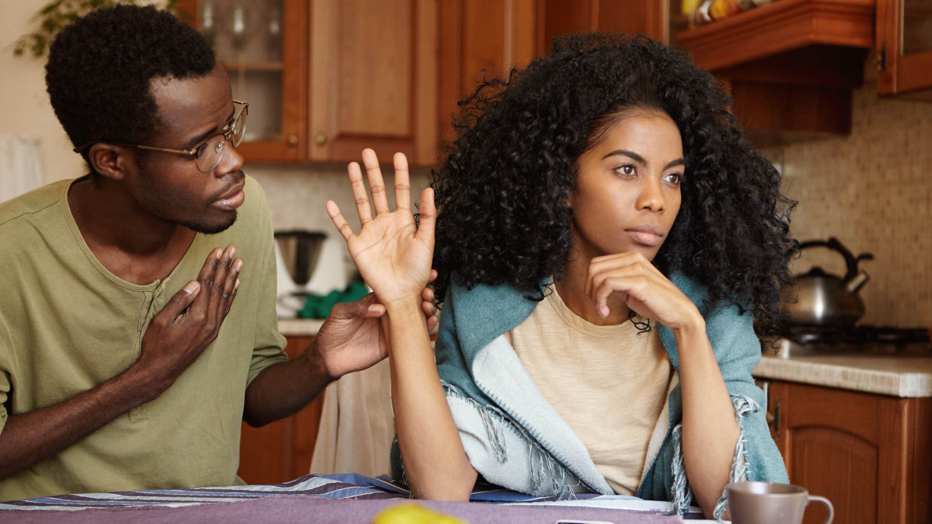 woman shutting down toxic, argumentative man