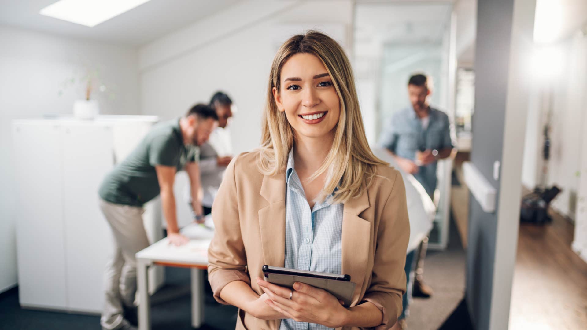 woman with high iq who knows she doesn't know everything