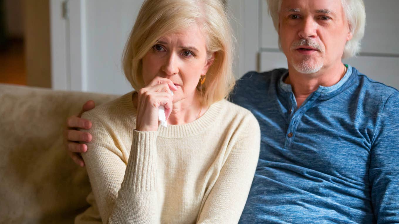 Things Adult Children Don't Realize They Do To Make Their Parents Cry