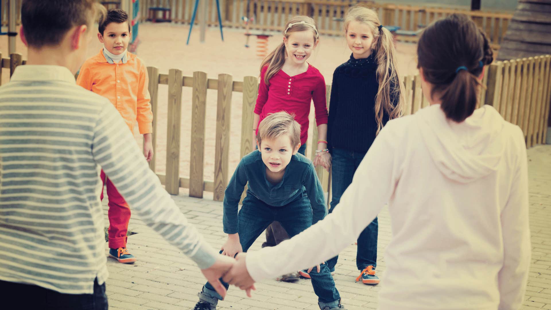 kids playing red rover