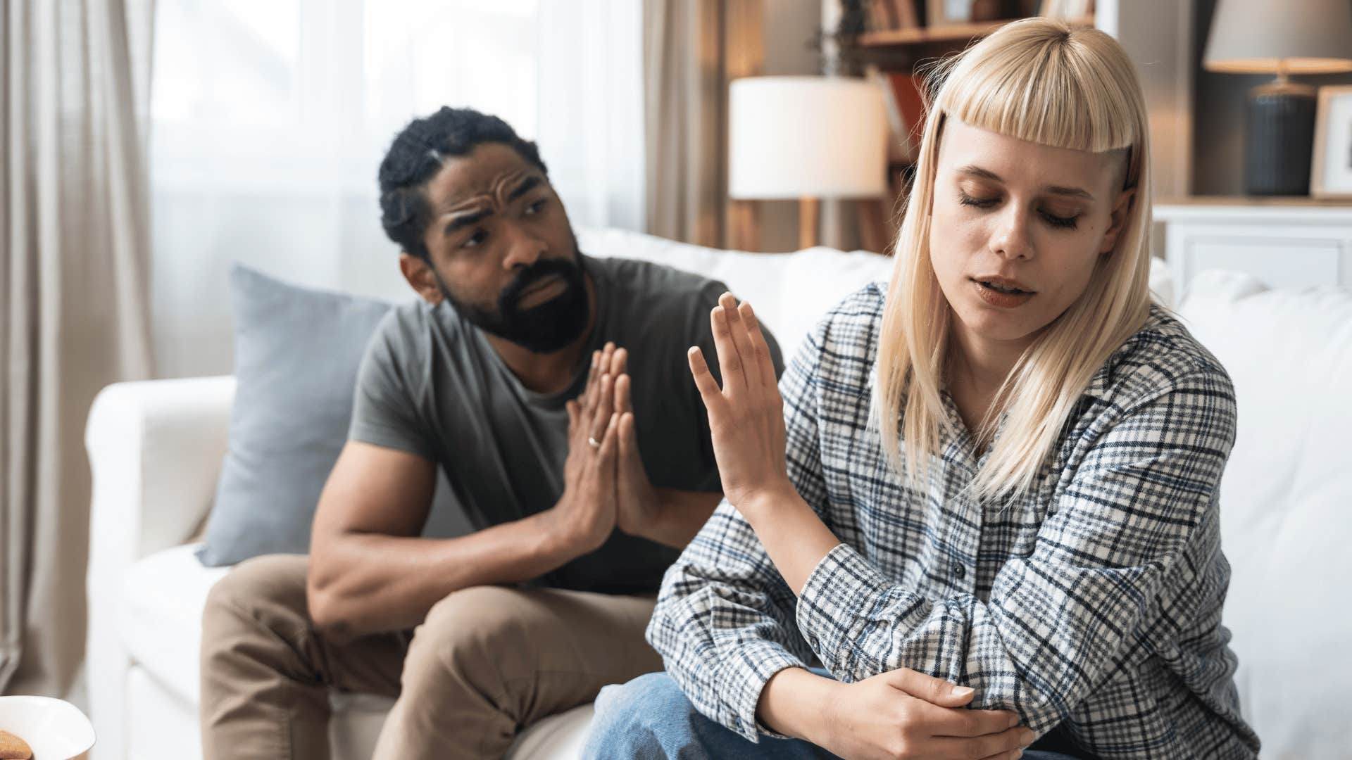 woman refusing to forgive man