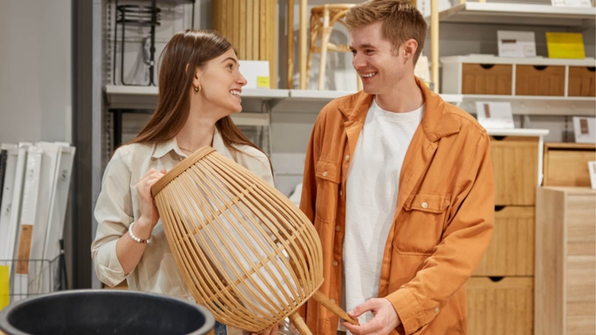 couple shopping for home decor 