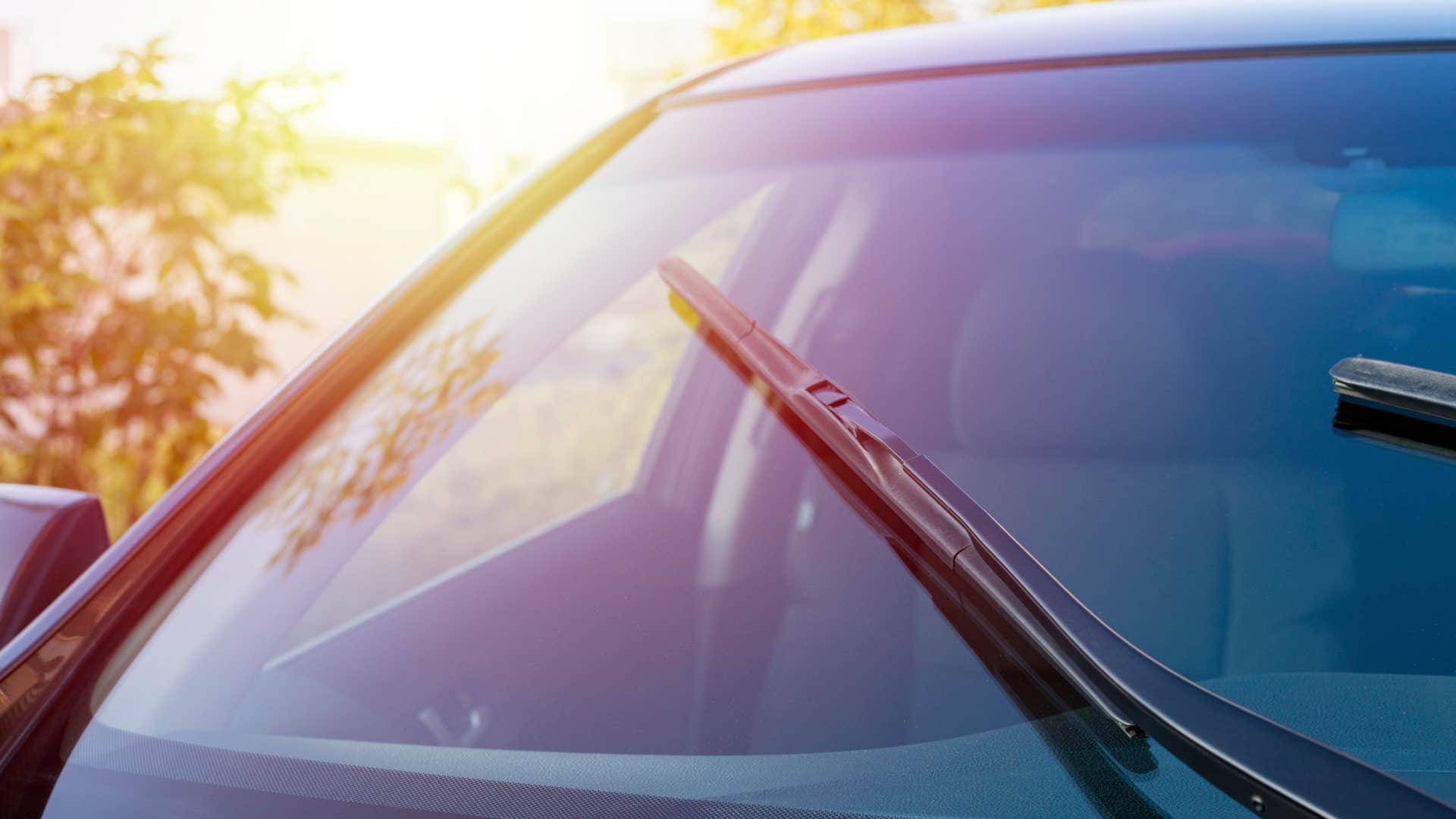 blue tints on windshields disappeared without anyone noticing