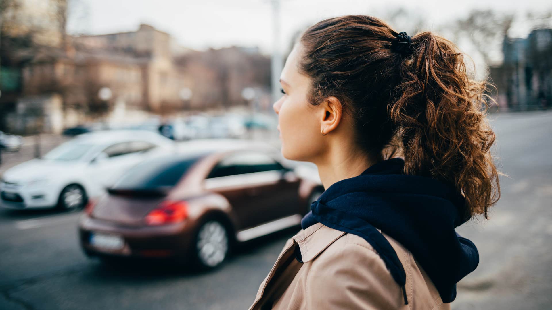 Woman who knows the critical fact that you should walk on the side of oncoming traffic