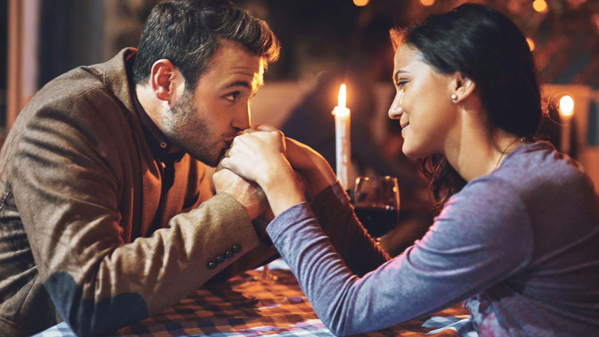 couple on dinner date