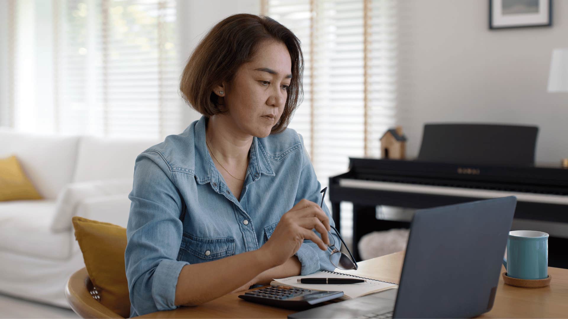 woman trying to get work done