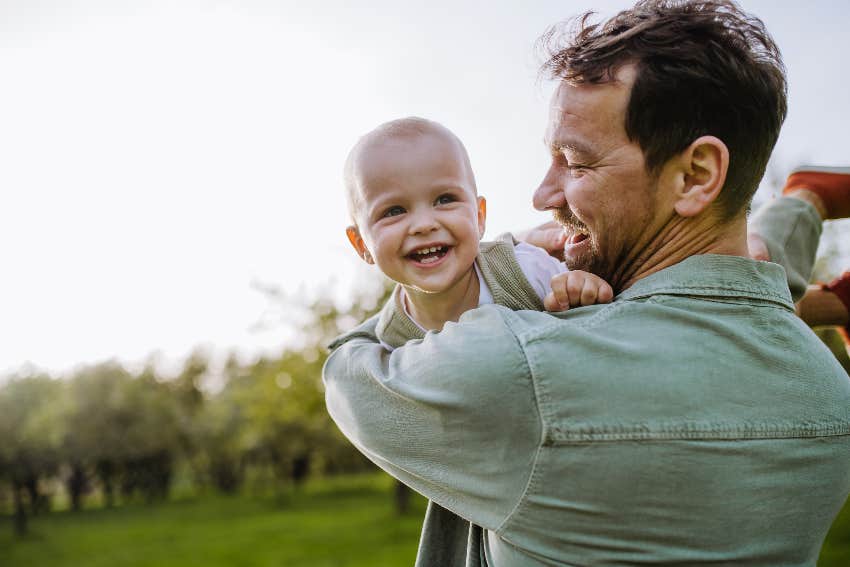 Moms Who Give Birth In This Season Have Happier Kids, According To Research