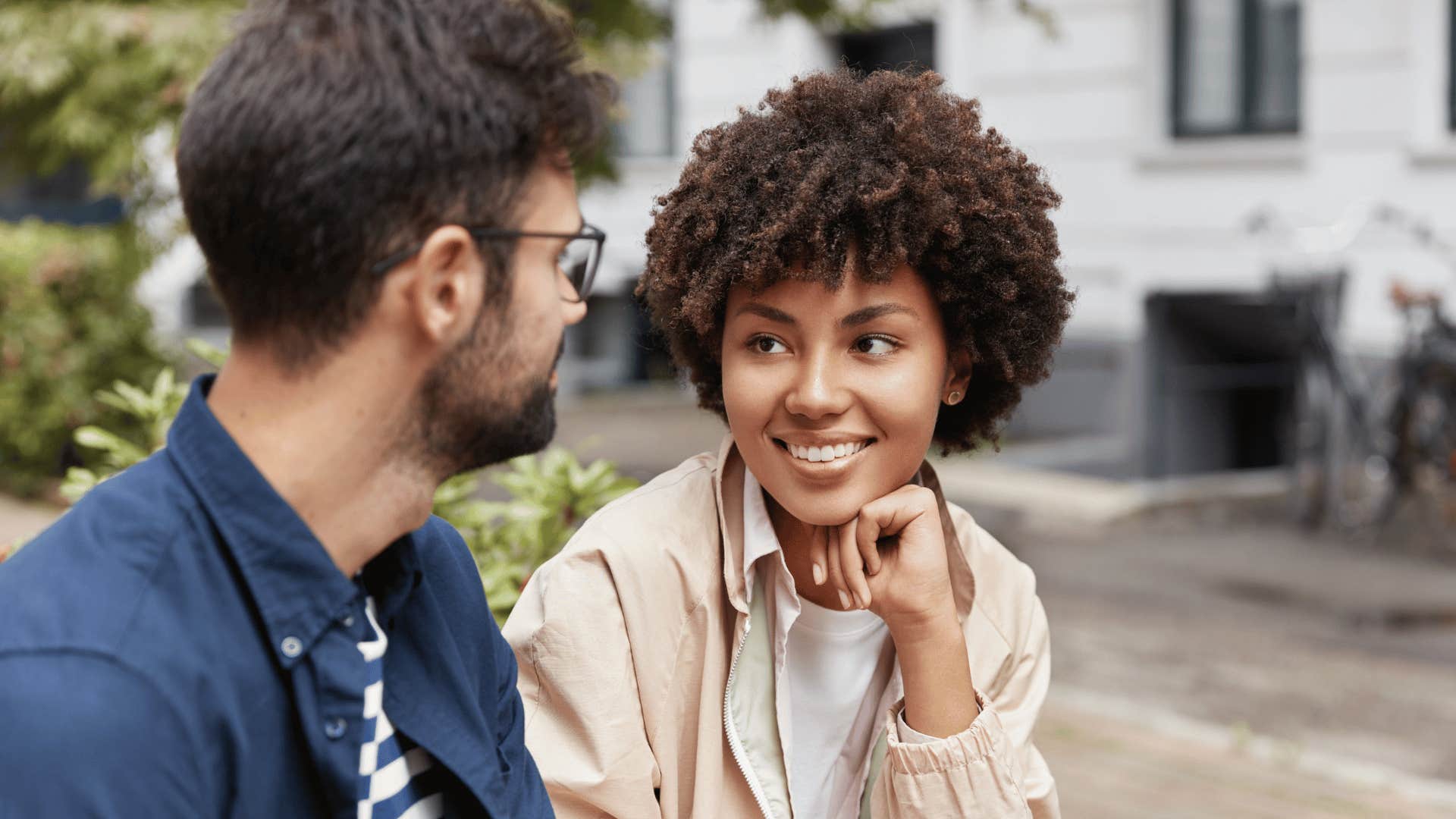 couple talking with open body language