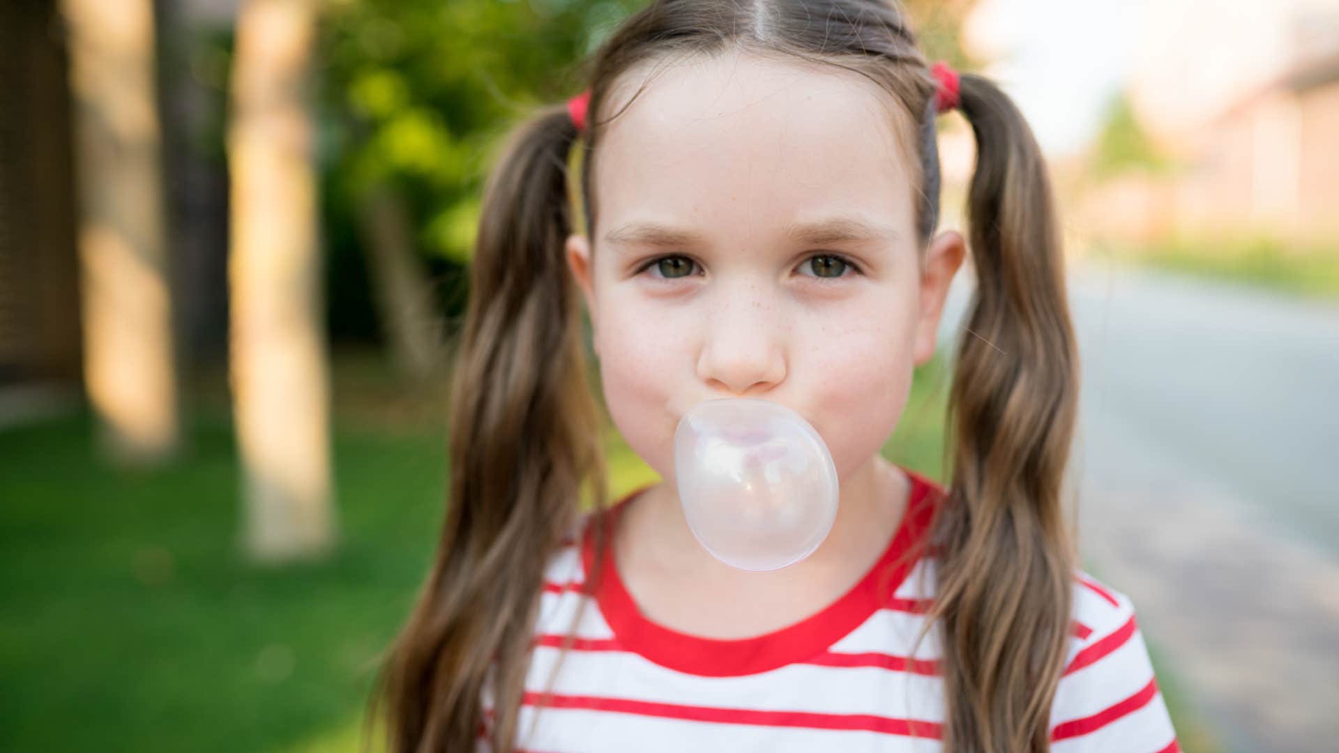 girl chewing gum