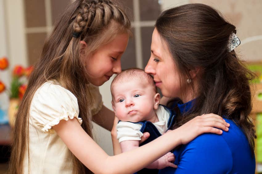 Women Who Give Birth At This Age Have The Smartest Kids, According To Research