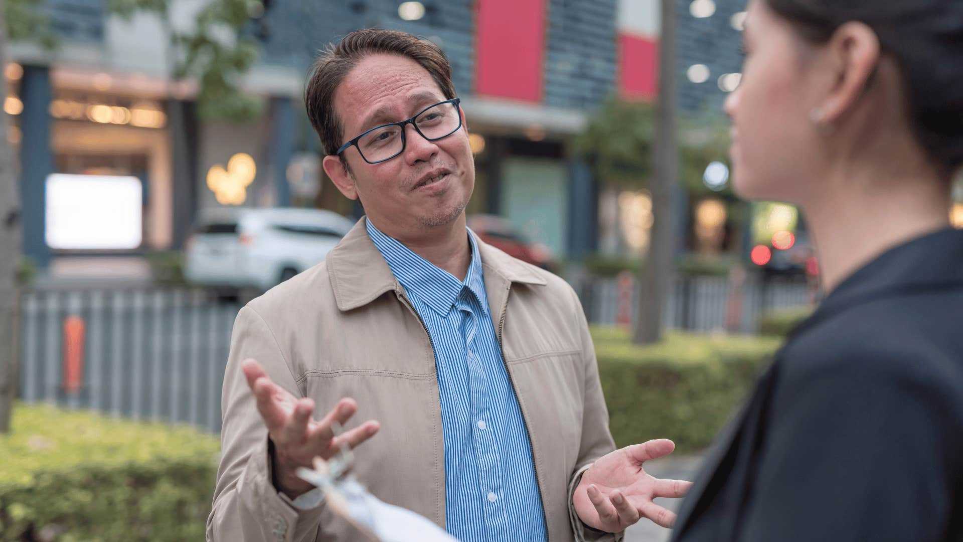 man being arrogant to coworker