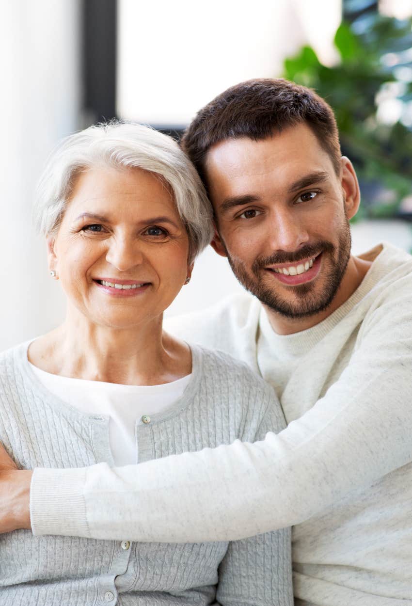 Influencer prioritizing his mom's happiness on her birthday