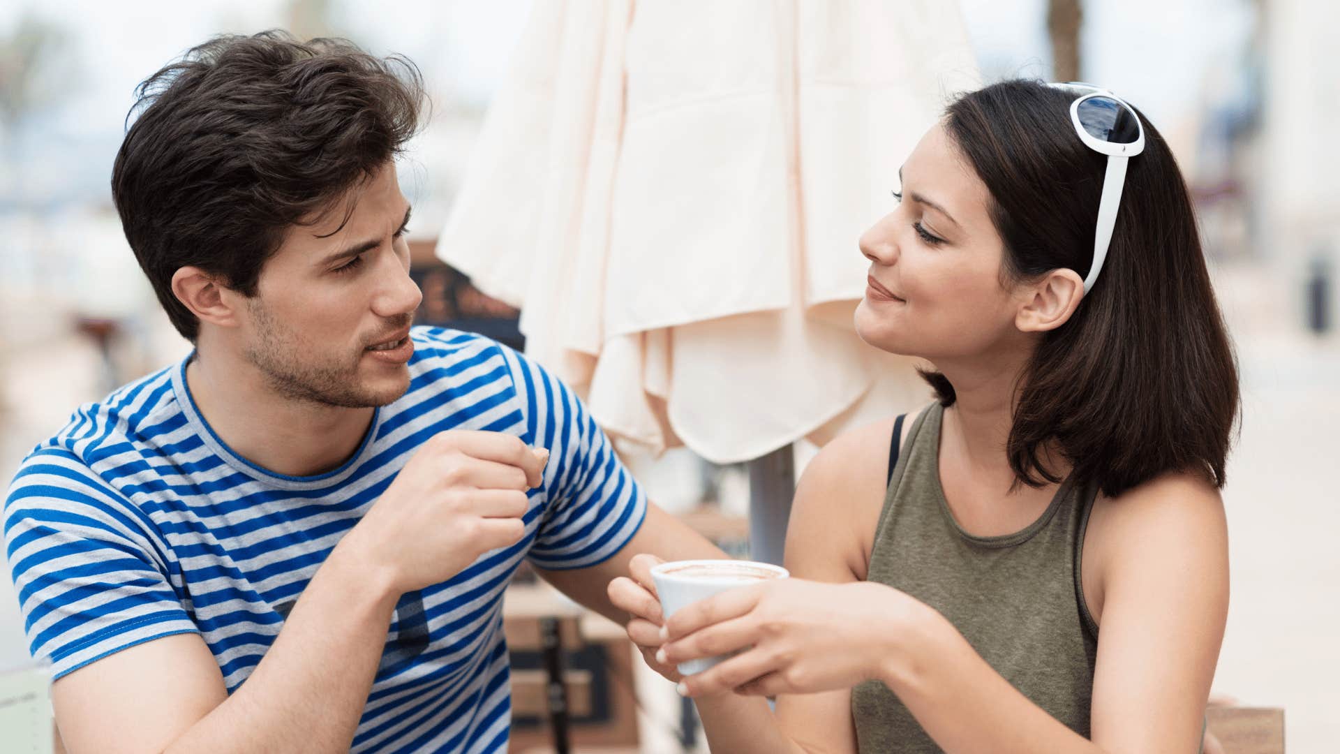 couple having a superficial conversation