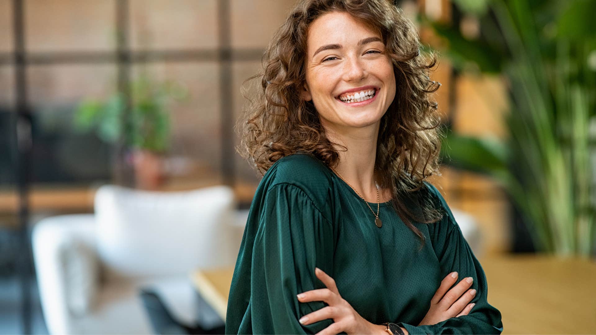 relaxed woman not going out of her way to appear powerful