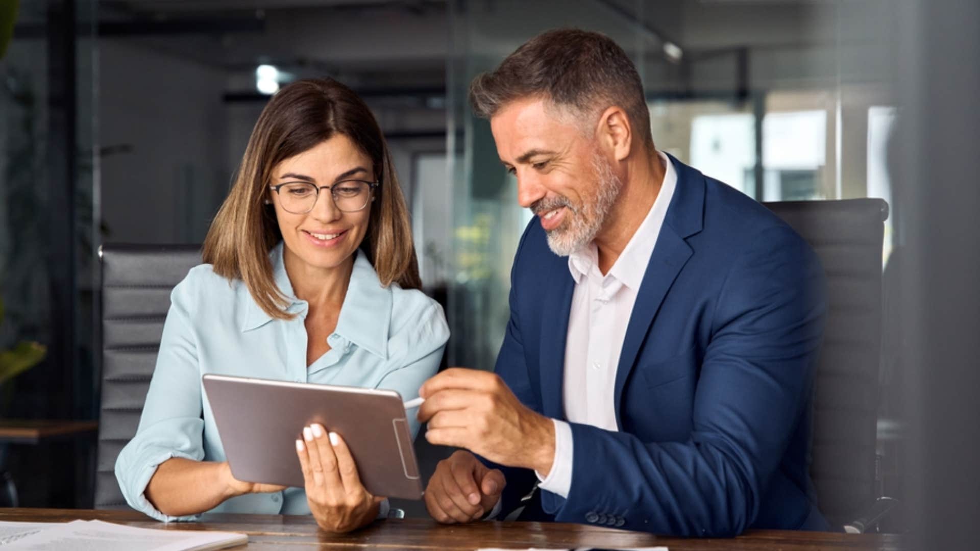 employees comparing themselves to each other