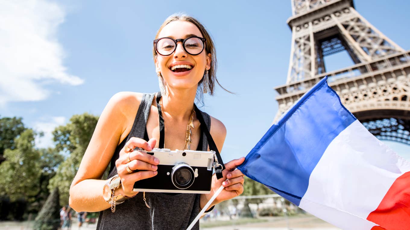 Parisian woman who is happy. 