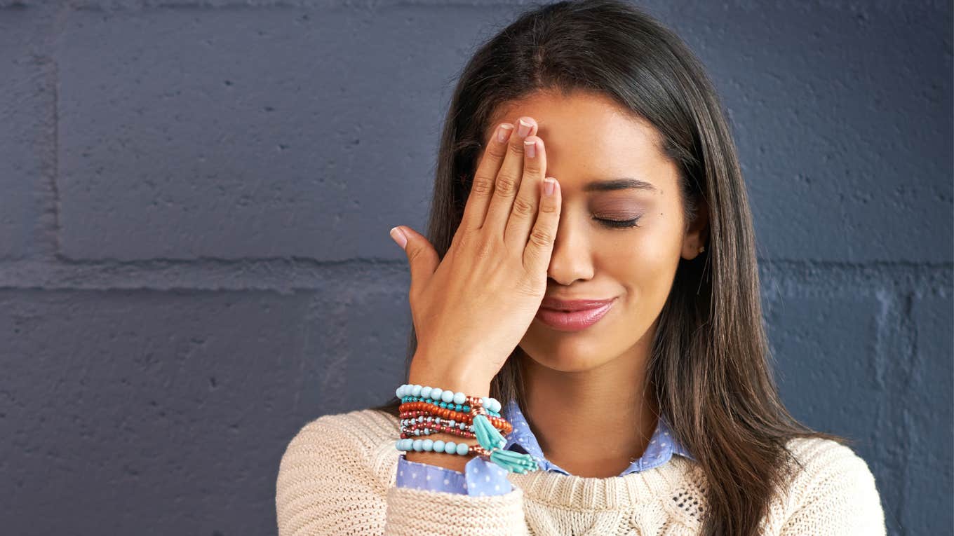 Forgetful woman who has an advantage over everyone else