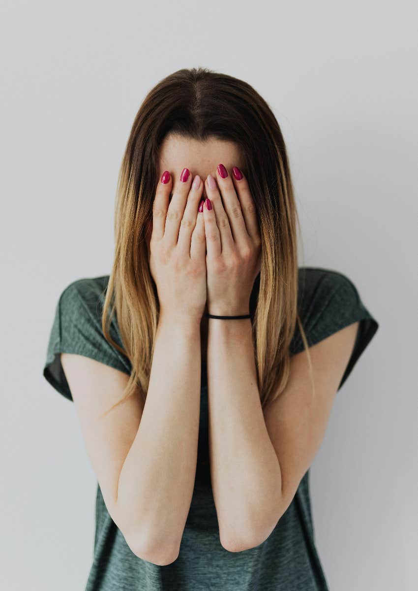 woman feeling uncomfortable and not abundant