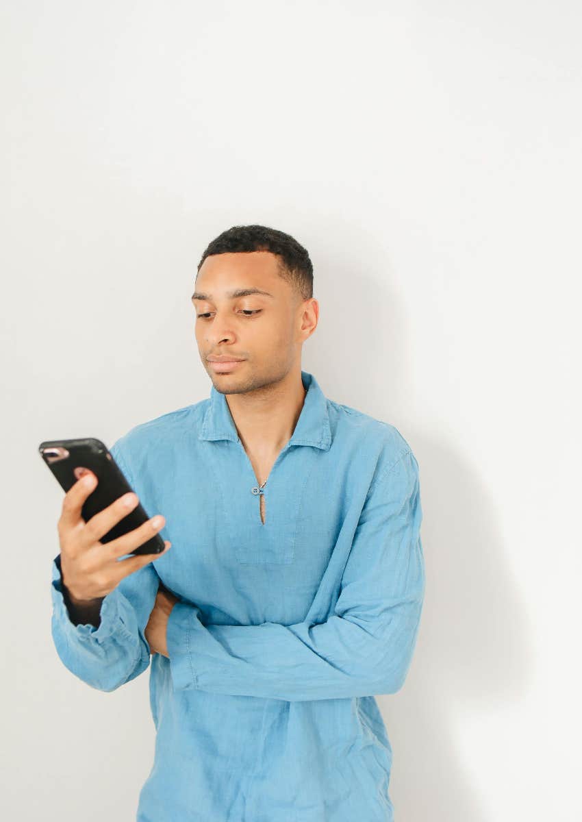 man quitting social media not best mental health