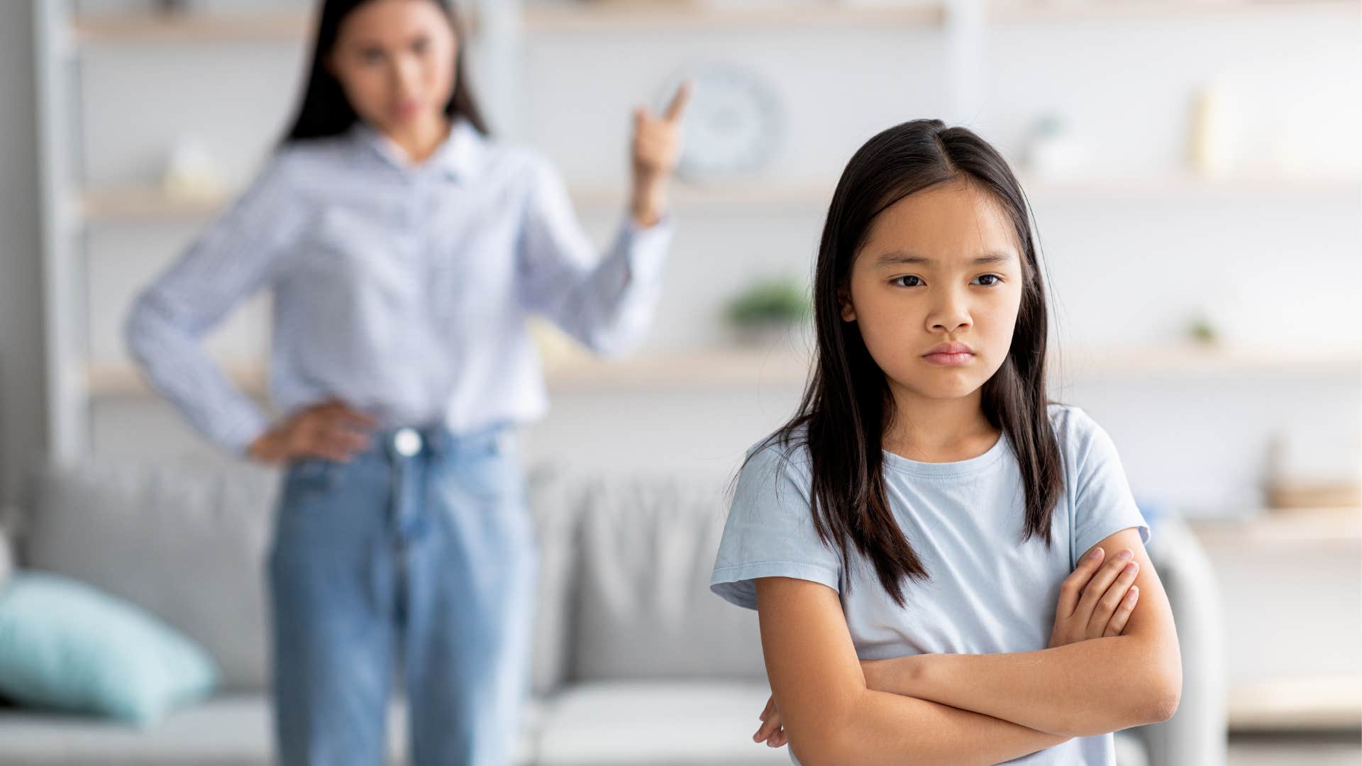 mother tells her daughter that she should not say no to people