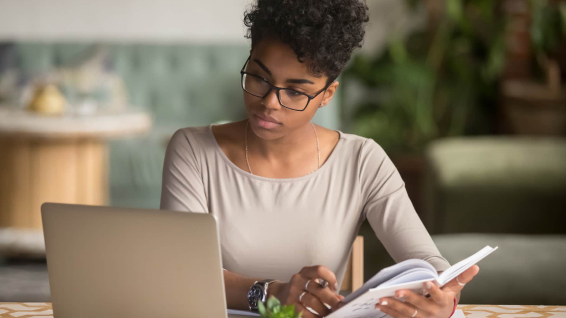 woman experiencing setbacks at work