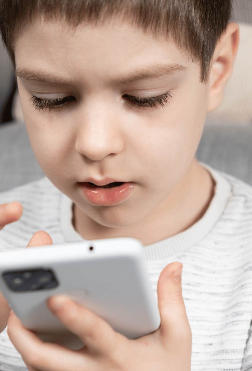 places ban kids using screens