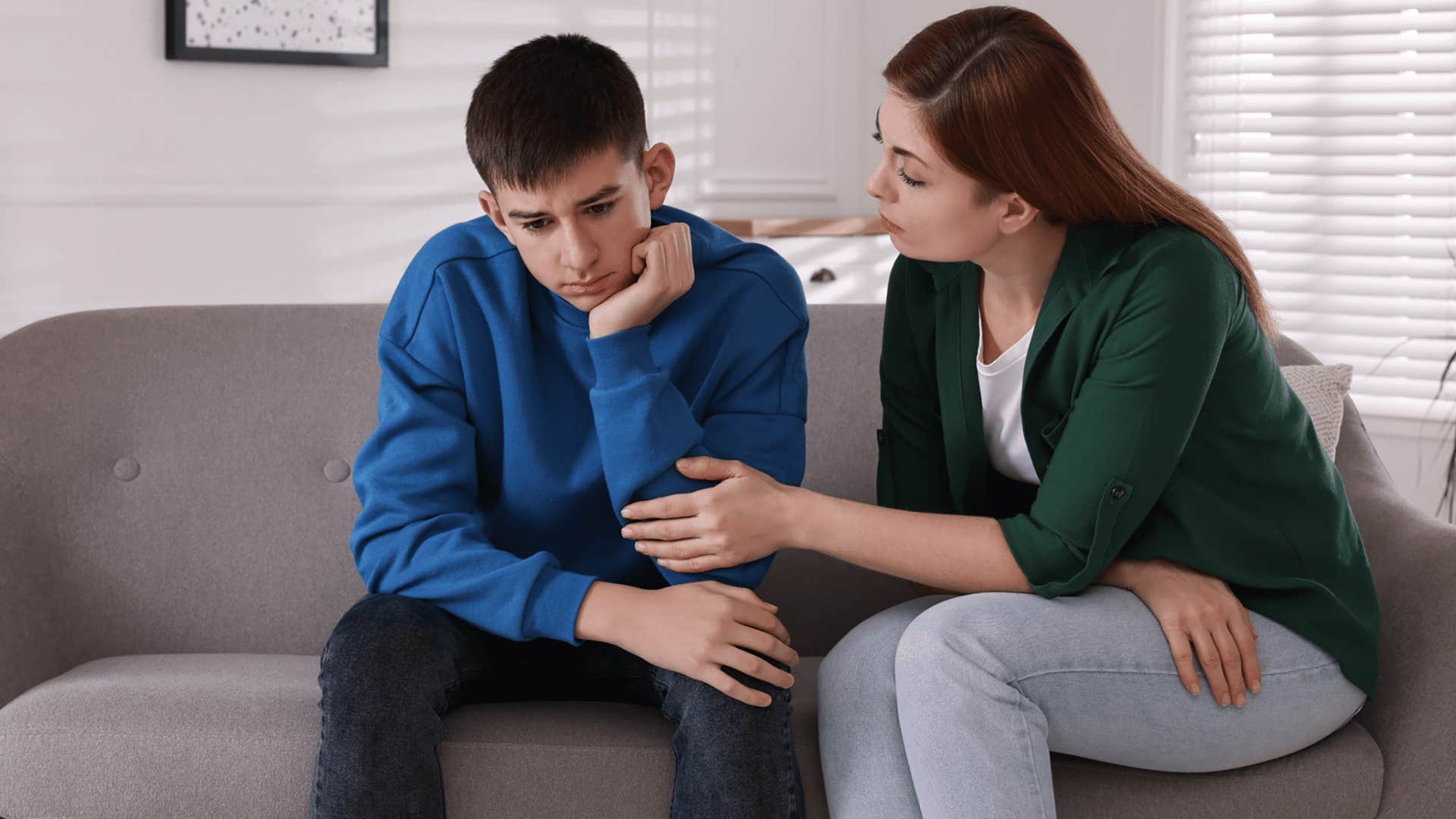 mom listening to her child without interrupting