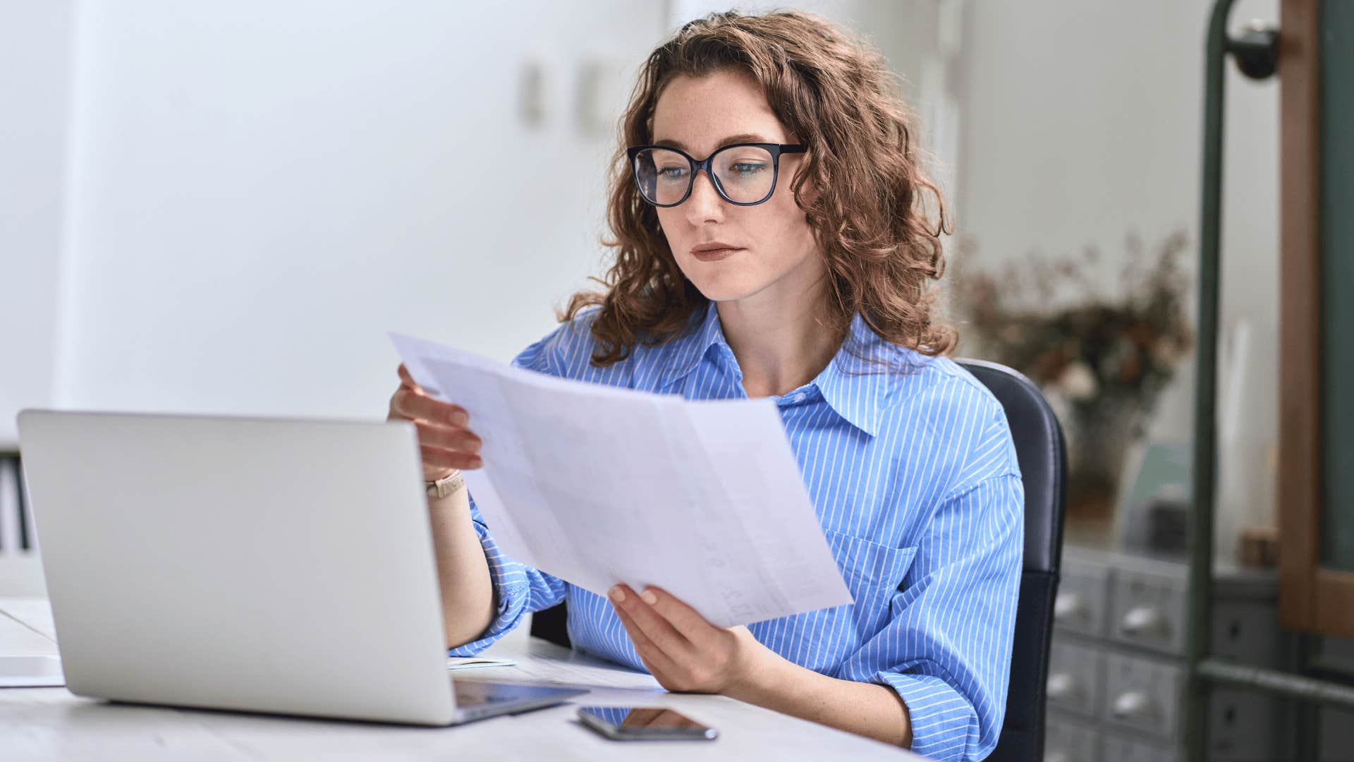 gen z woman with no time for friends