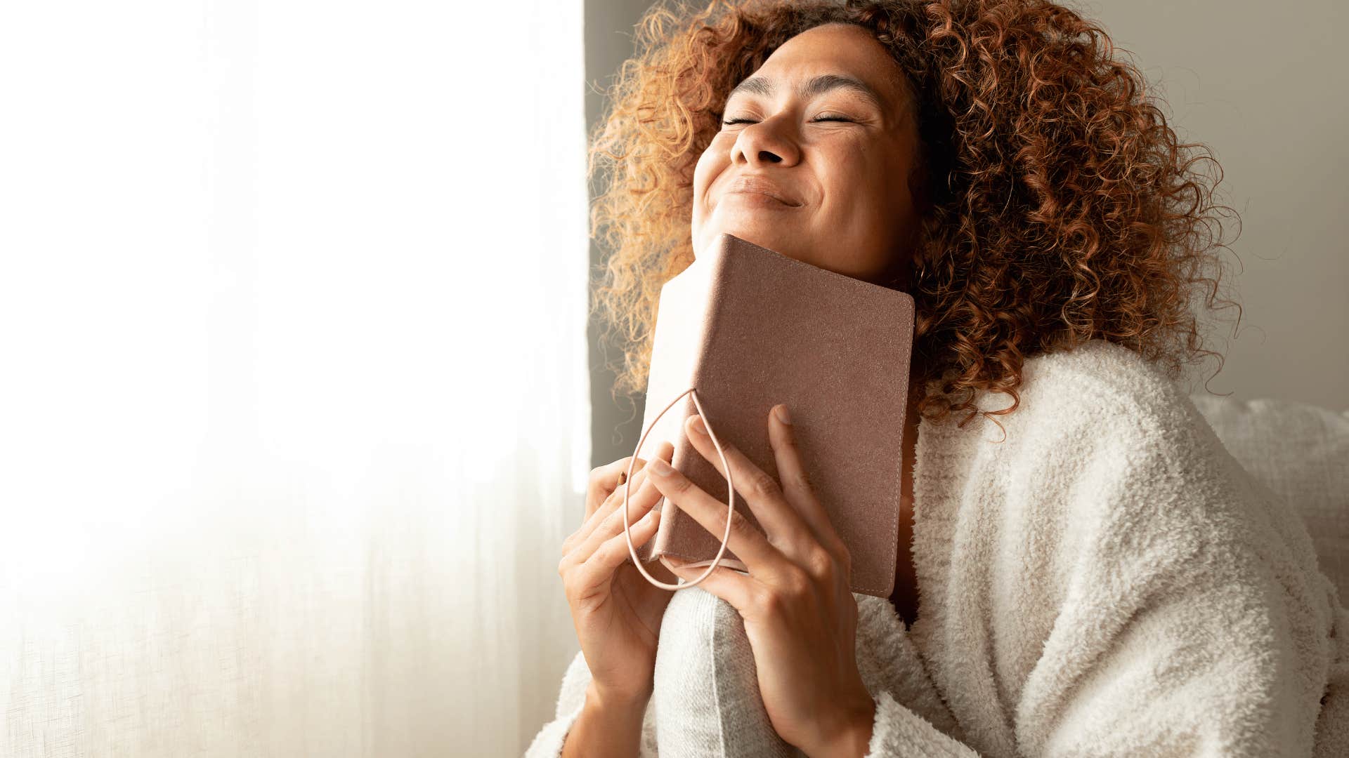 woman practicing gratitude