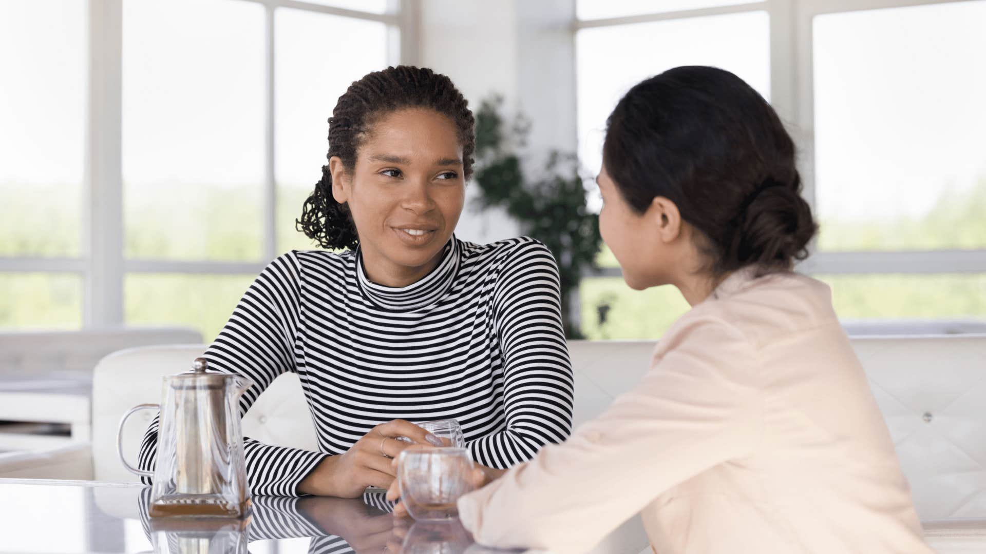 boss and employee meeting