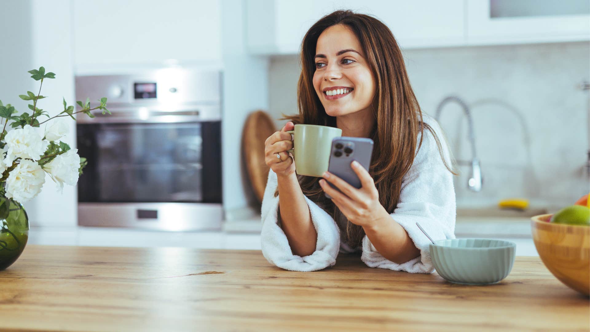 woman texting her ex that she is standing by her decision