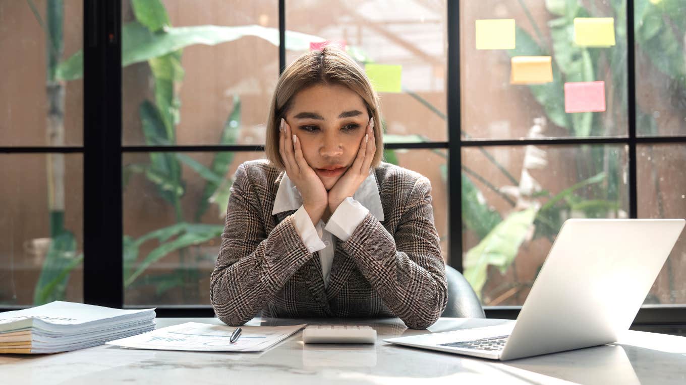 signs you're not burned out you're quiet cracking woman frustrated at work