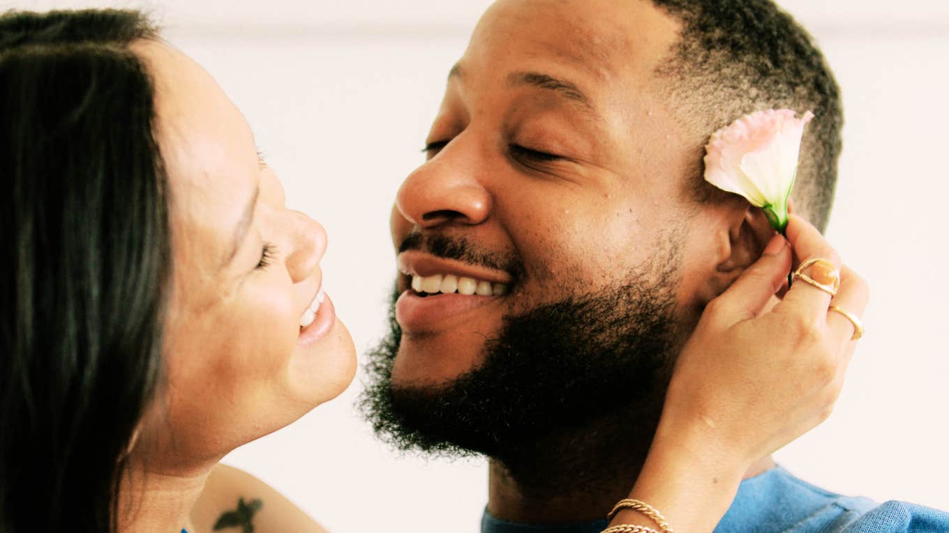 People Who’ve Been In Long-Term Relationships Know These Truths About Love Better Than Anyone Else Two people in a long-term relationship.
