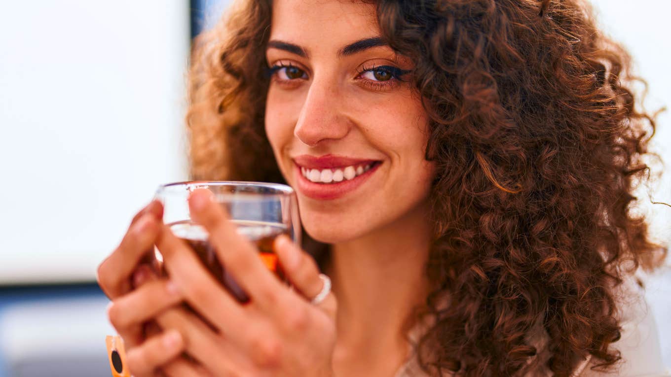 People Who Drink Tea Instead Of Coffee Usually Share These 8 Quirky Personality Traits People Who Drink Tea Instead Of Coffee Usually Share These Quirky Personality Traits