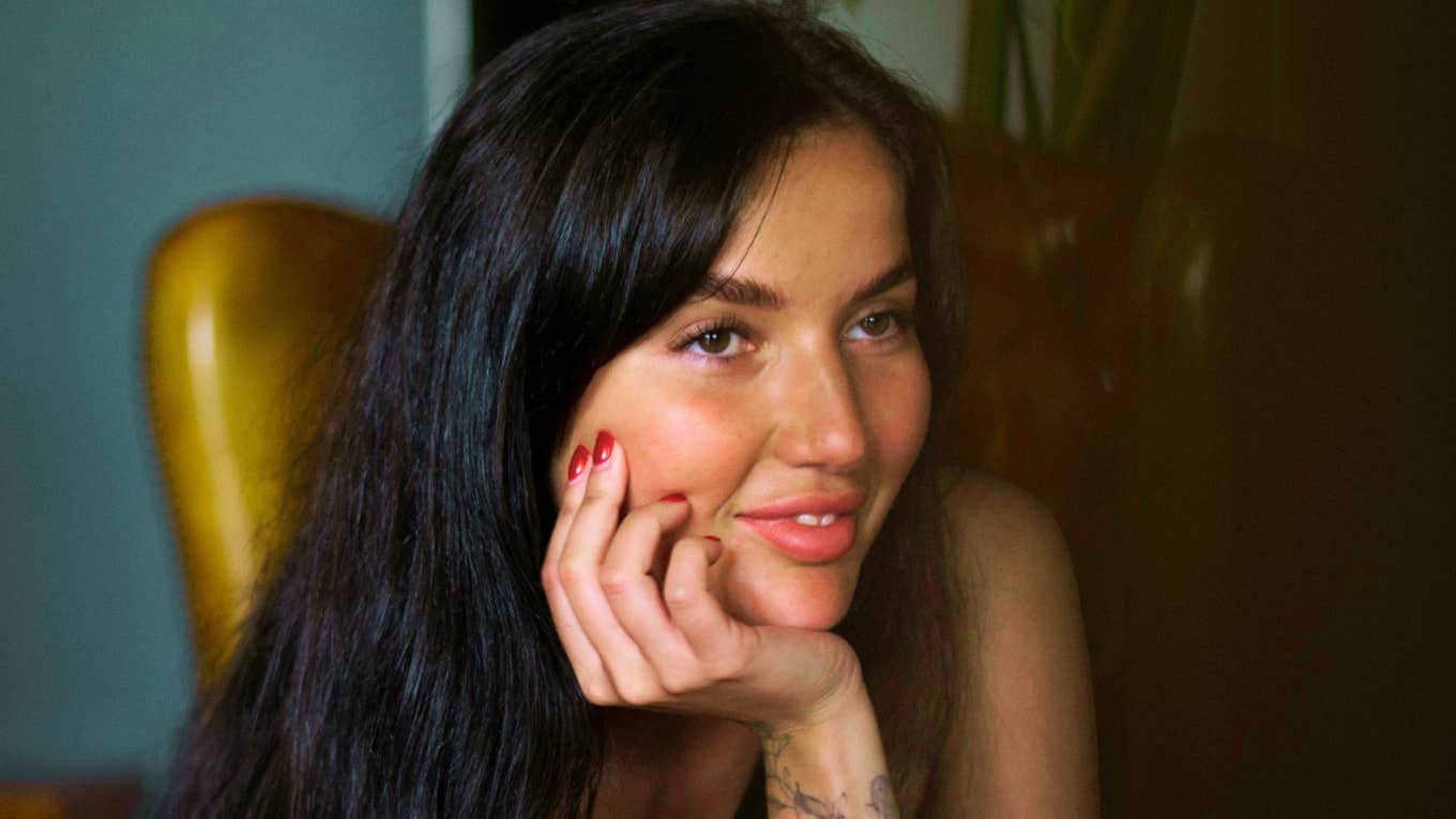 These TK Everyday Habits Control Who You Become Attracted To, According To Psychology Woman who's attracted to certain type of partner.