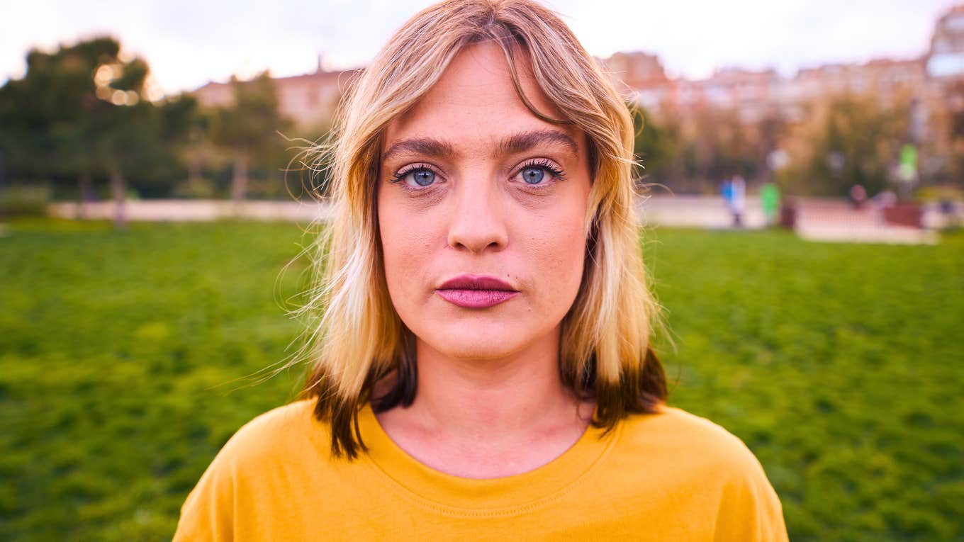 Things Women Who Grew Up With Emotionally Distant Dads Still Struggle With Things Women Who Grew Up With Emotionally Distant Dads Still Struggle With