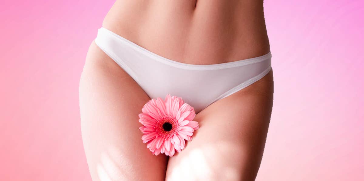 Why does my underwear smell? 6 common vaginal odor causes – Flower