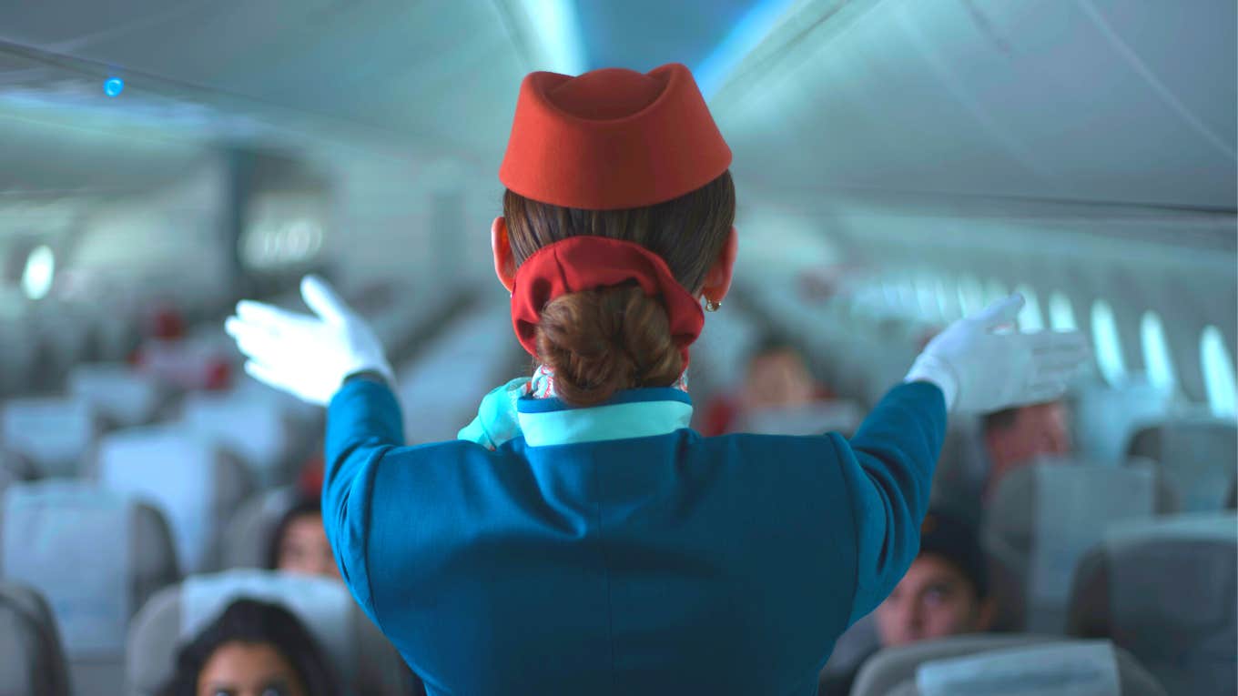 Flight Attendant: What Not to Do on Long Flights