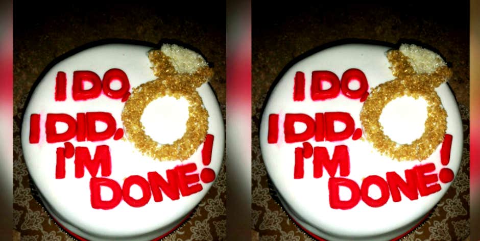 I never knew divorce cakes were a thing. : r/funny