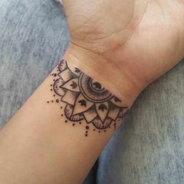 27 Wrist Tattoos That Are Anything But Basic