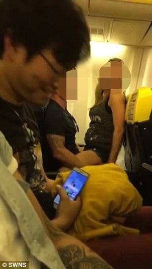 Porn Sex On Airplane - Video Of Couple Having Sex On Airplane During Ryanair Flight ...