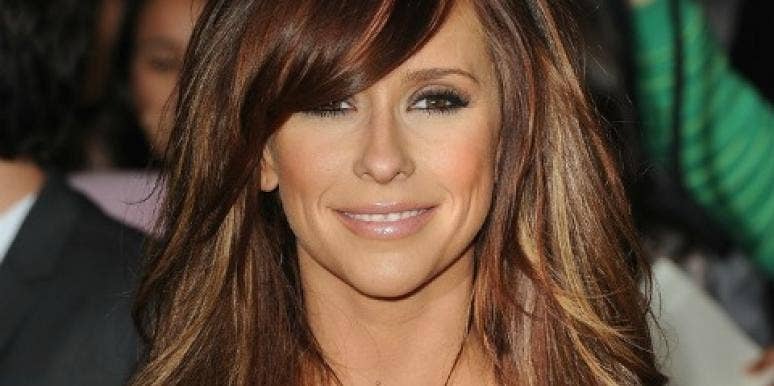 774px x 386px - A-List Links: Why Jennifer Love Hewitt Is Stripping In This Video |  YourTango