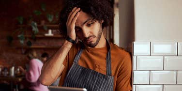 Server upset after manager writes him up after his table walked out on their tab