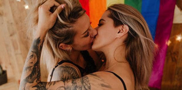 Lusty Lesbian Lovers - 10 Sexy Lesbian Erotica Sex Stories To Turn You On | YourTango